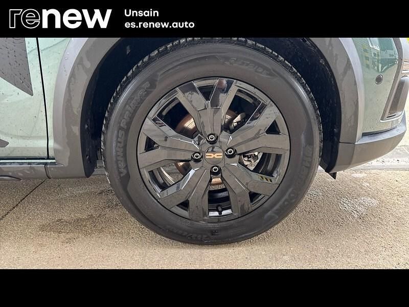 Usado Dacia Sandero Extreme 100 CV (73 kW) 2025 Verde Berlina