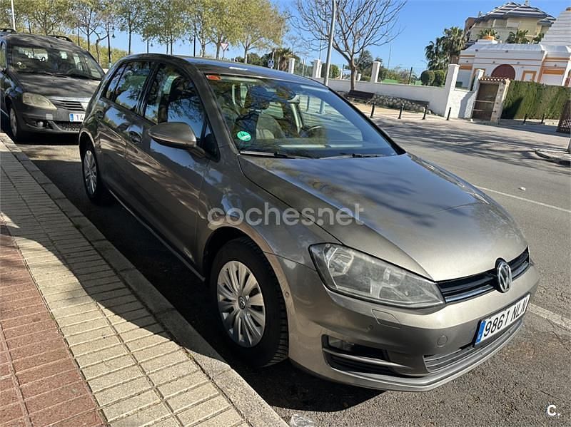 Usado VW Golf VII Edition 105 CV (77 kW) 2013 Gris / plata Berlina