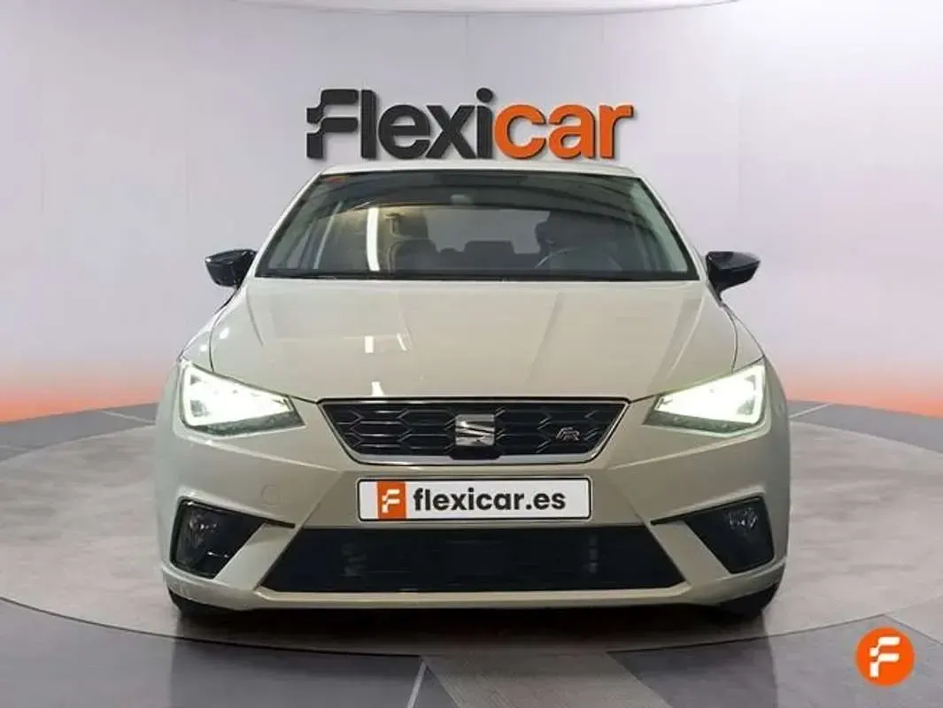 Usado Seat Ibiza FR 116 CV (85 kW) 2019 Blanco Utilitario