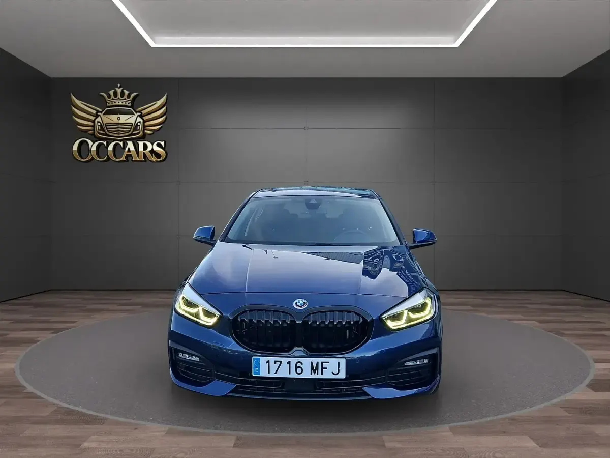 Usado BMW 116 Sport Line 116 CV (85 kW) 2023 Azul Utilitario