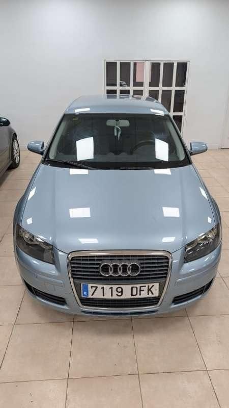 Usado Audi A3 Sportback Ambiente 140 CV (102 kW) 2006 Azul Utilitario