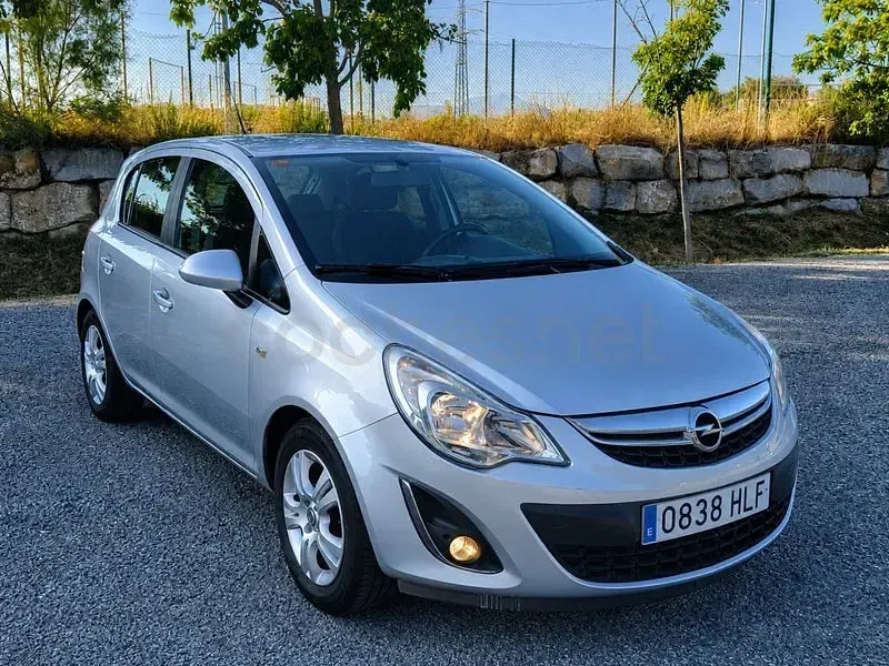 Usado Opel Corsa Selective 85 CV (62 kW) 2012 Gris / plata Utilitario