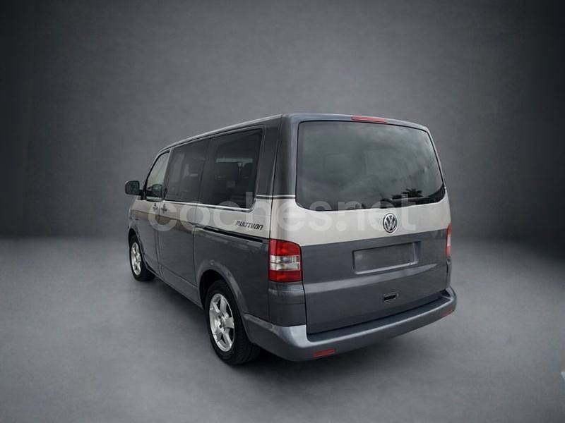 Usado VW Multivan Comfortline 174 CV (127 kW) 2021 Gris / plata Van