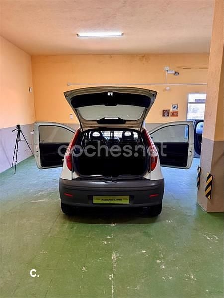 Usado Fiat Punto Dynamic 70 CV (51 kW) 2007 Blanco Utilitario