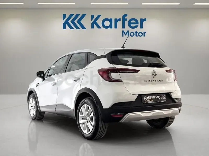 Usado Renault Captur Intens 100 CV (73 kW) 2023 Blanco SUV