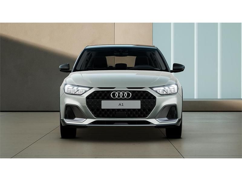 Nuevo Audi A1 Ambiente 116 CV (85 kW) 2025 Plata rocio Berlina