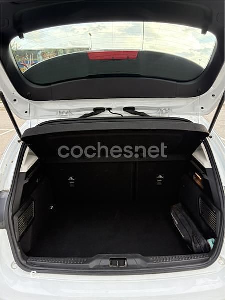Blanco Usado 2019 Ford Focus Trend Berlina | 9300 € (Super precio) - Imagen 1/1