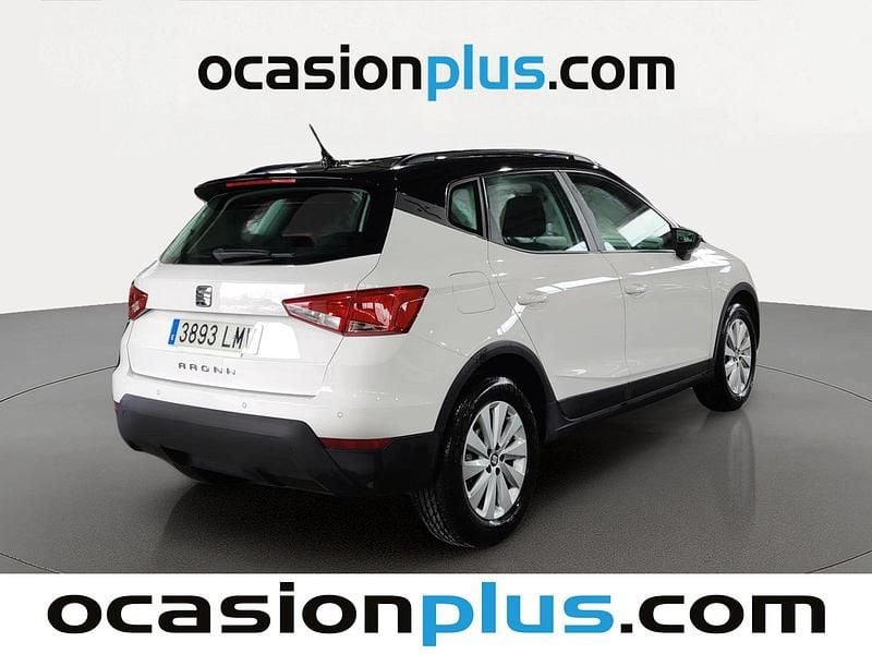 Usado Seat Arona Style 110 CV (80 kW) 2021 Blanco SUV