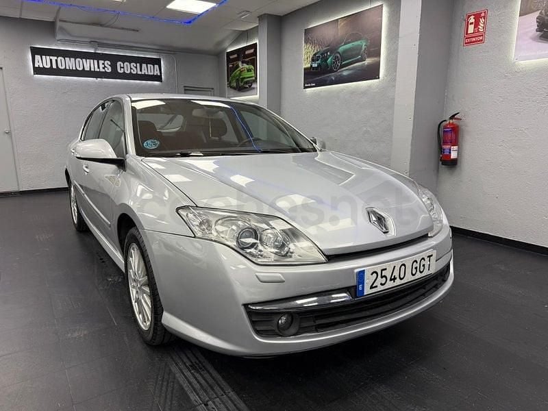 Gris / plata Usado 2009 Renault Laguna III Dynamique Berlina | 5490 € (Buen precio) - Imagen 1/4