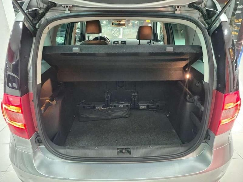 Usado Skoda Yeti 170 CV (125 kW) 2015 Plateado SUV