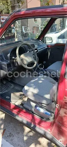 Usado Suzuki Vitara 80 CV (58 kW) 2001 Granate SUV