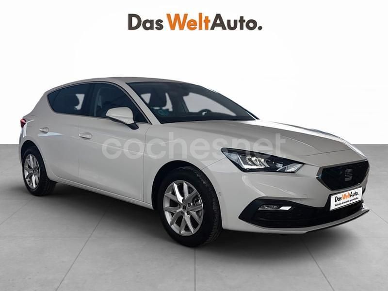 Usado Seat Leon Style 116 CV (85 kW) 2025 Blanco Berlina