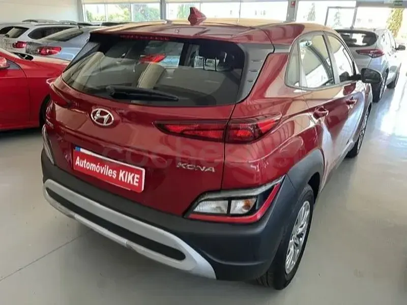 Usado Hyundai Kona 120 CV (88 kW) 2023 Granate SUV