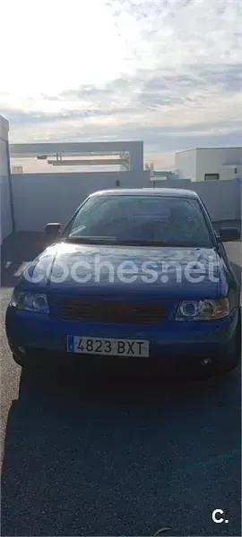 Usado Audi A3 Ambition 110 CV (80 kW) 2002 Azul Utilitario