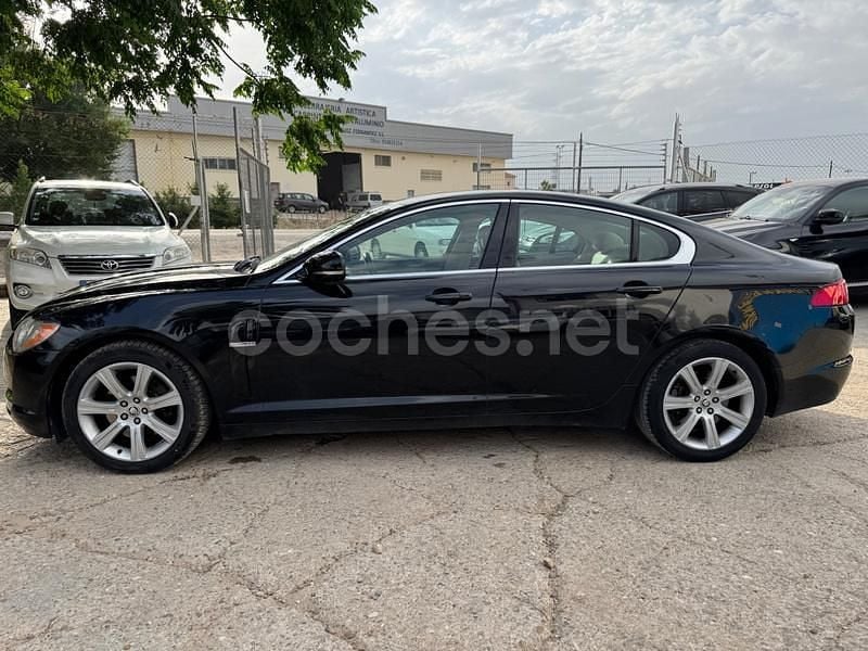 Usado Jaguar XF Luxury 240 CV (176 kW) 2012 Azul Berlina
