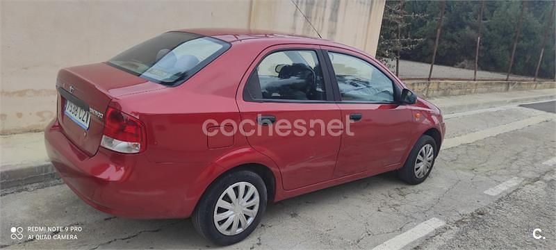 Usado Chevrolet Kalos 94 CV (69 kW) 2004 Rojo Berlina