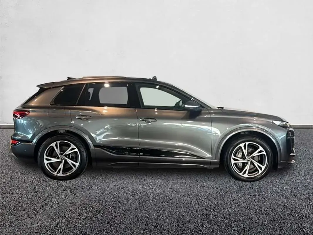 Usado Audi Q6 e-tron S-Line 284 kW (387 CV) 2024 Gris SUV