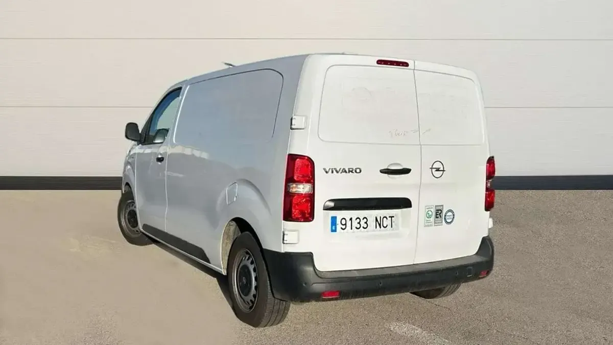 Usado Opel Vivaro 121 CV (88 kW) 2025 Blanco Monovolumen
