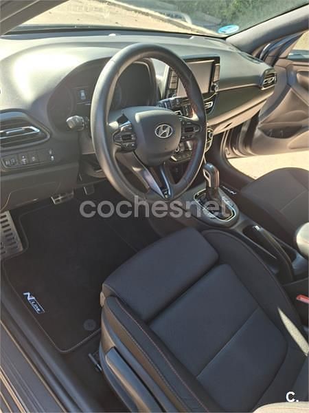 Usado Hyundai i30 N Line 160 CV (117 kW) 2023 Gris / plata Berlina