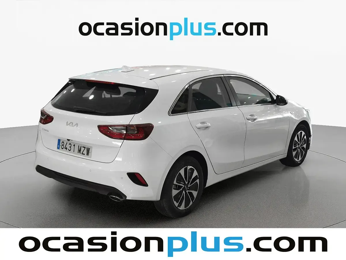 Usado Kia Ceed 101 CV (74 kW) 2025 Blanco Utilitario