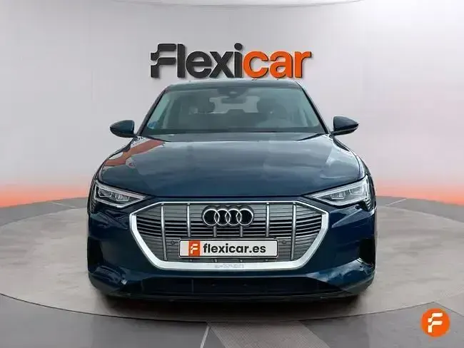 Usado Audi e-tron 300 kW (408 CV) 2021 Azul SUV