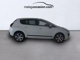 Usado Peugeot 3008 Allure 131 CV (96 kW) 2016 Blanco Berlina