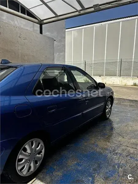 Usado Citroën Xsara Exclusive 90 CV (66 kW) 2002 Azul Berlina