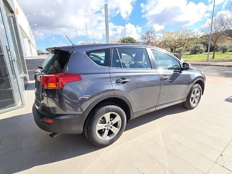 Usado Toyota RAV4 Active 124 CV (91 kW) 2015 Gris / plata SUV