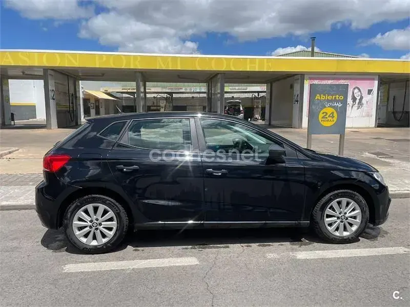 Usado Seat Ibiza Reference 80 CV (58 kW) 2019 Negro Utilitario