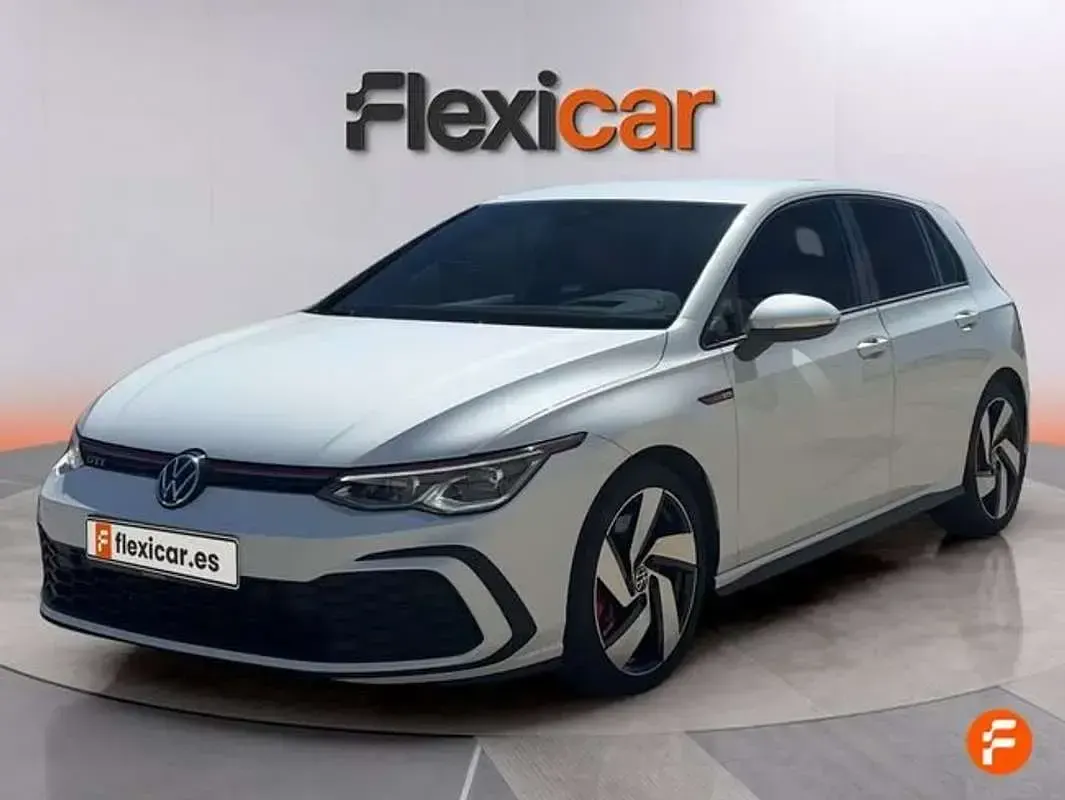 Usado VW Golf VIII GTI 245 CV (180 kW) 2020 Blanco Utilitario