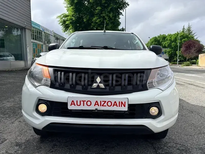 Usado Mitsubishi L200 154 CV (113 kW) 2017 Blanco Pickup/Camioneta