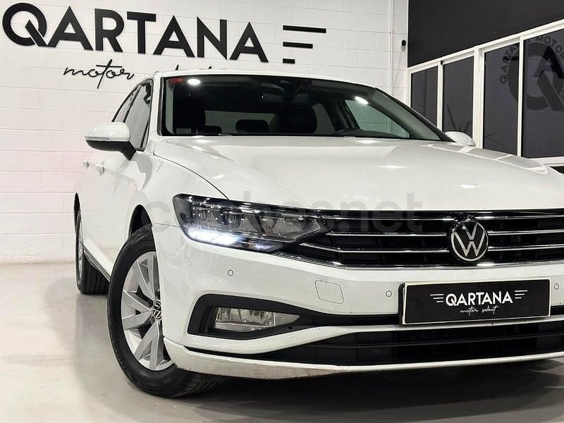 Usado VW Passat Business 122 CV (89 kW) 2021 Blanco Berlina