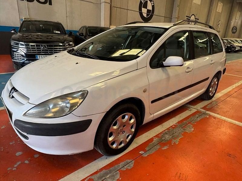 Usado Peugeot 307 110 CV (80 kW) 2004 Blanco Familiar