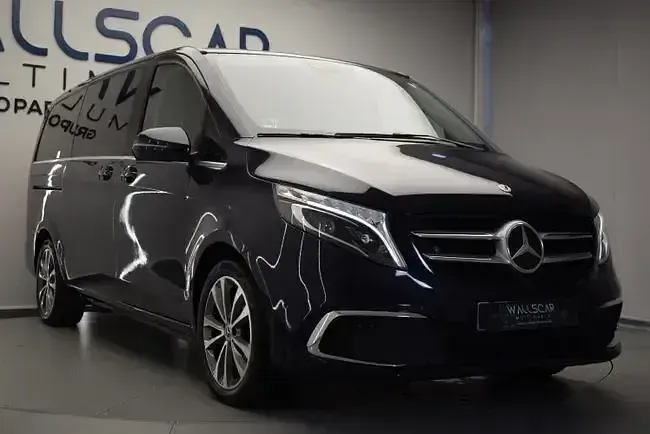 Usado Mercedes V300 Avantgarde 239 CV (175 kW) 2022 Azul Monovolumen