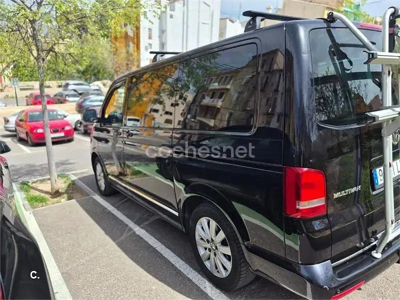 Usado VW Multivan Highline 180 CV (132 kW) 2013 Negro Monovolumen
