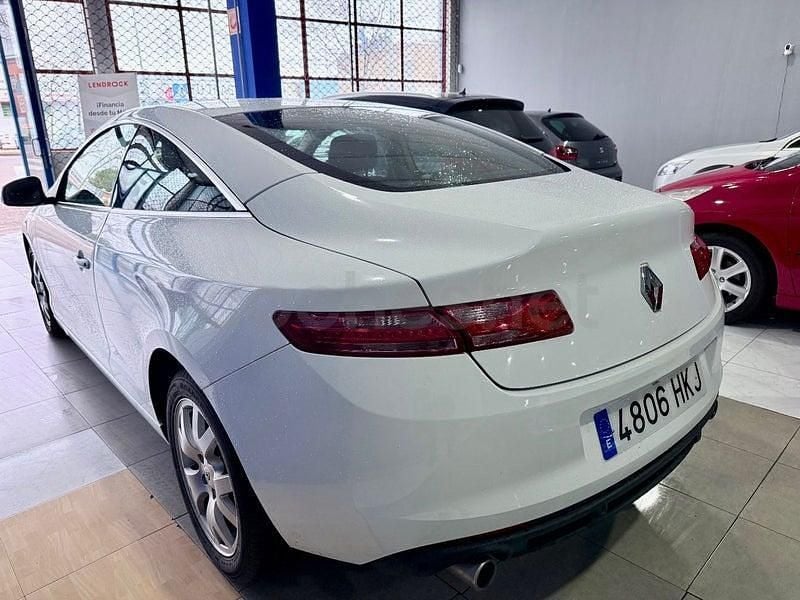 Usado Renault Laguna Coupé 150 CV (110 kW) 2012 Blanco Coupe