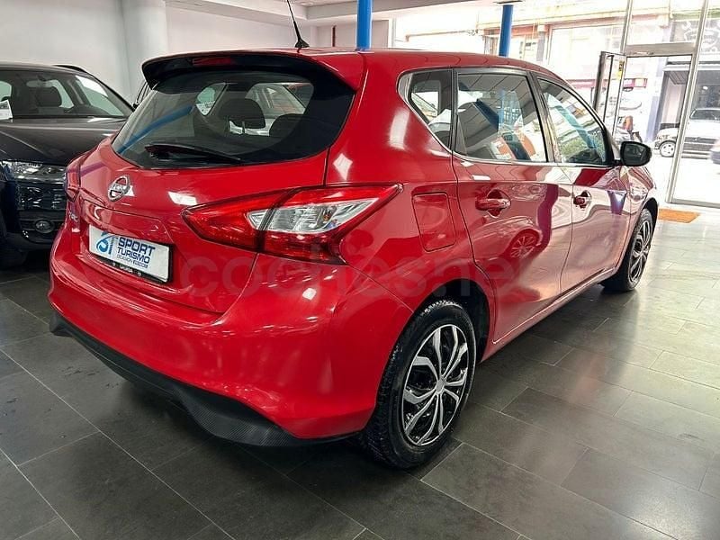 Usado Nissan Pulsar Acenta 110 HP (80 kW) 2017 Vermelho Citadino