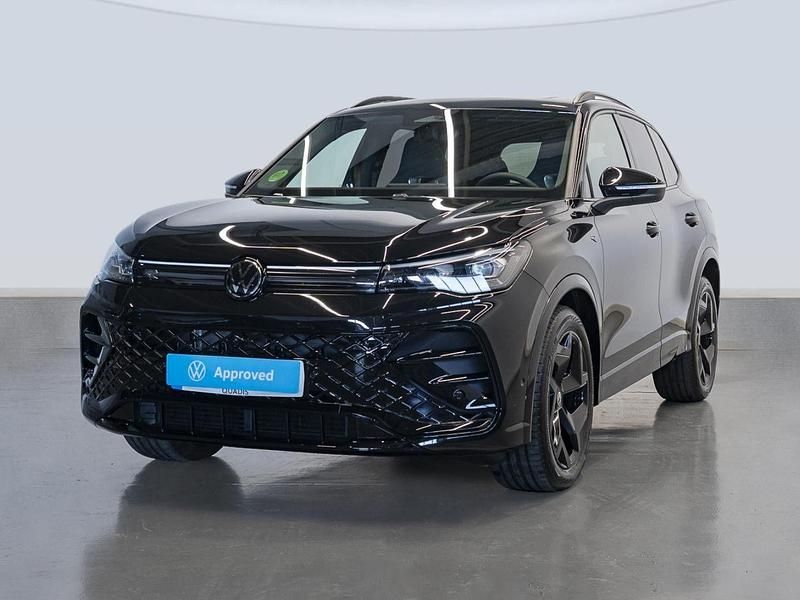 Negro Usado 2025 VW Tiguan R-line SUV | 44.900 € (Caro) - Imagen 1/4