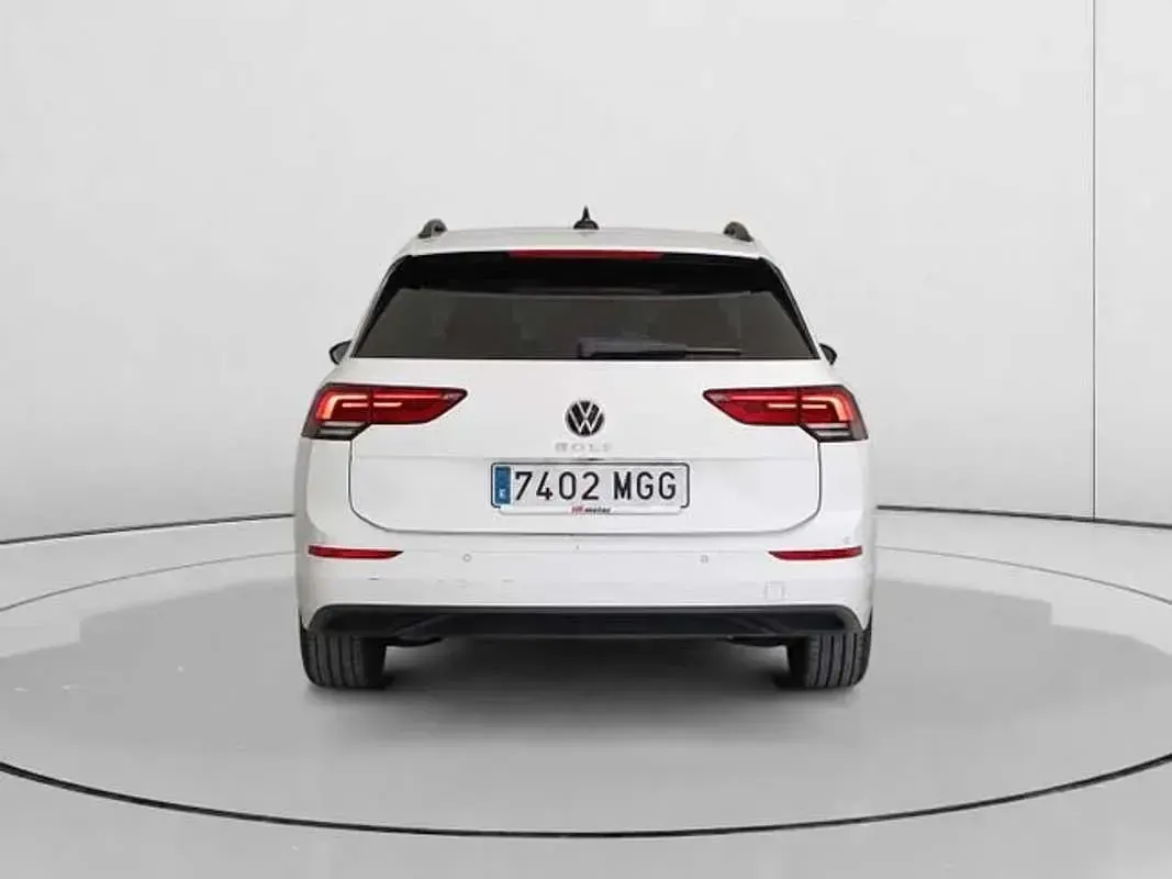 Usado VW Golf VIII Life 116 CV (85 kW) 2023 Blanco Utilitario