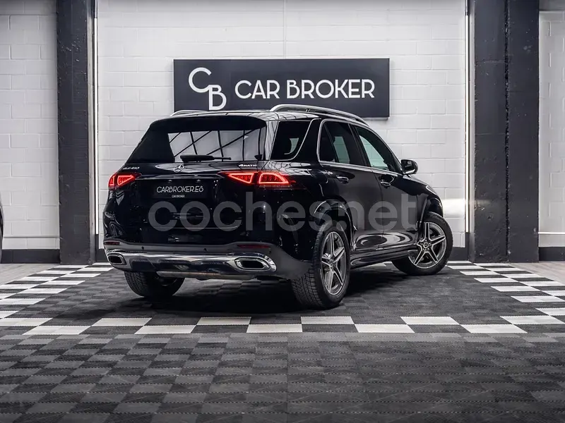 Käytetty Mercedes GLE450 AMG 367 HP (269 kW) 2021 Musta Katumaasturi