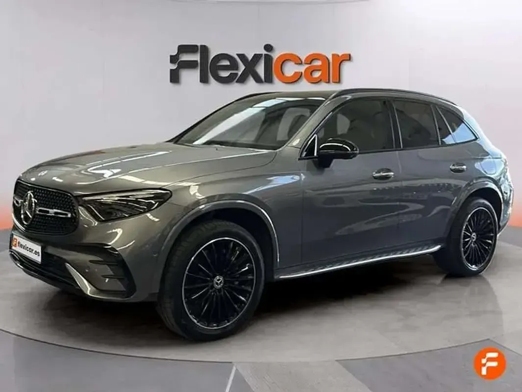 Usado Mercedes GLC350 320 CV (235 kW) 2023 Gris SUV
