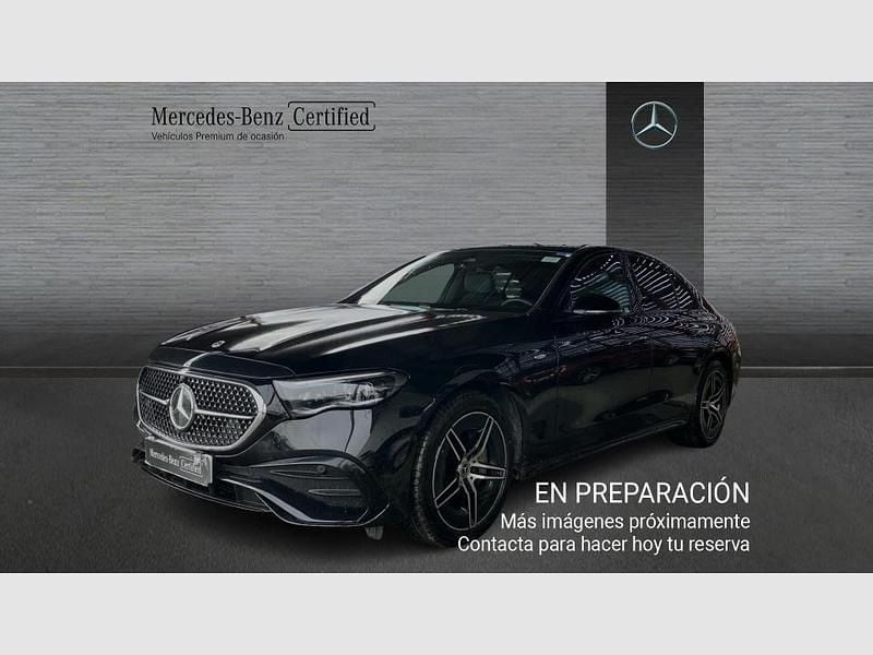 Negro Usado 2025 Mercedes E300 Berlina | 59.990 € (Precio justo) - Imagen 1/4