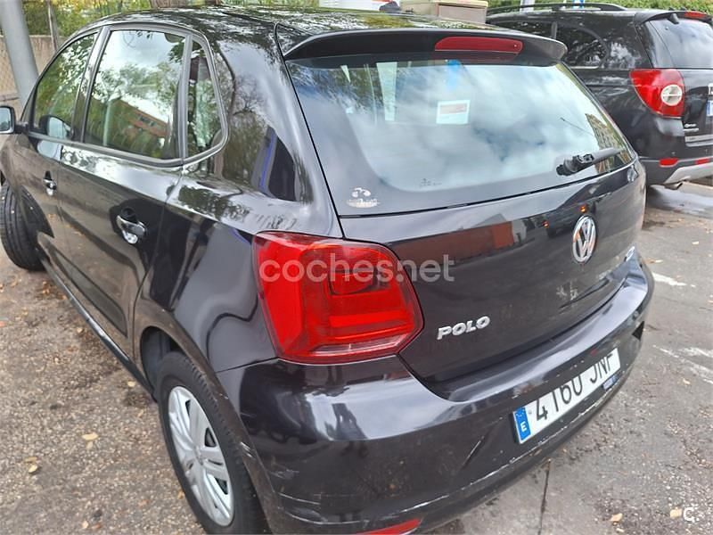 Usado VW Polo Edition 60 CV (44 kW) 2016 Negro Berlina