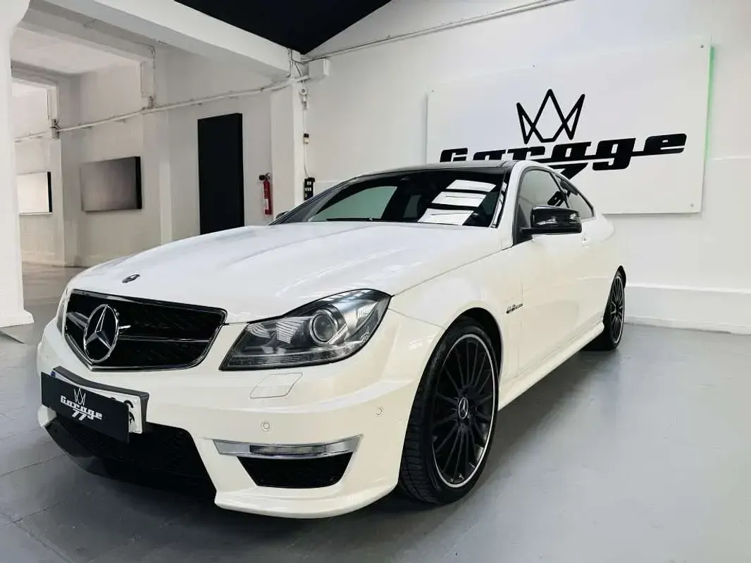 Käytetty Mercedes C63 AMG AMG 457 HP (336 kW) 2011 Valkoinen Coupe - kaksiovinen