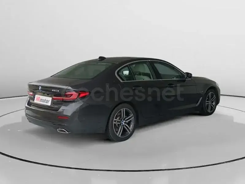 Usado BMW 530e Comfort Edition 292 CV (214 kW) 2023 Negro Berlina