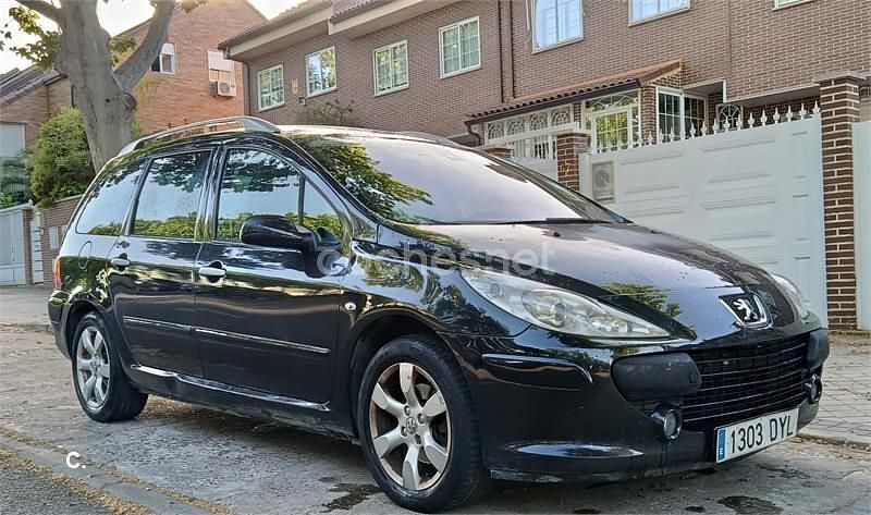 Usado Peugeot 307 138 CV (101 kW) 2006 Negro Familiar