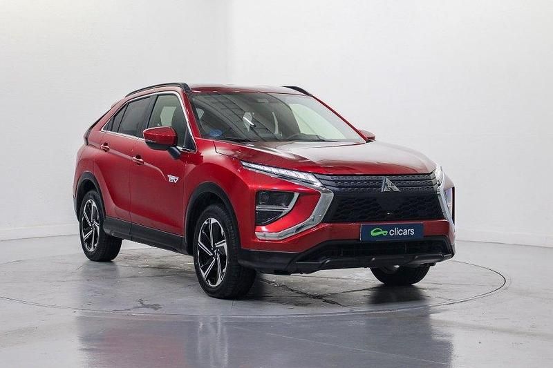 Usado Mitsubishi Eclipse Cross 188 CV (138 kW) 2021 Rojo SUV