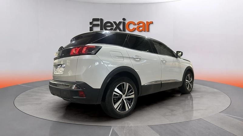 Usado Peugeot 3008 Allure 131 CV (96 kW) 2022 Blanco SUV