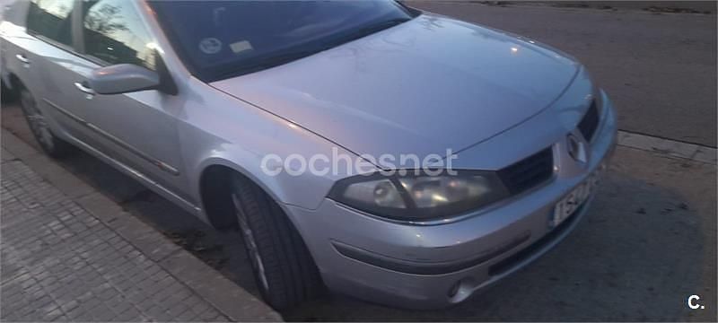 Usado Renault Laguna II Initiale 150 CV (110 kW) 2006 Gris / plata Berlina