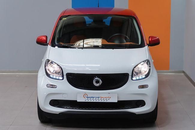 Usado Smart ForFour Passion 75 CV (55 kW) 2018 Blanco Utilitario